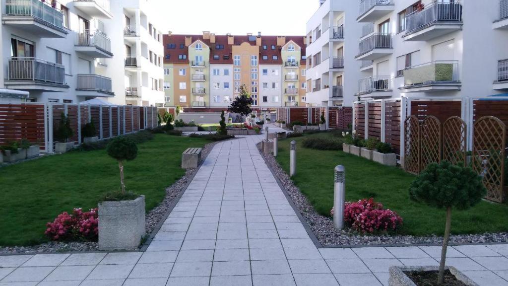 Swinoujscie Platan Patio 2- Berry Apartments ภายนอก รูปภาพ