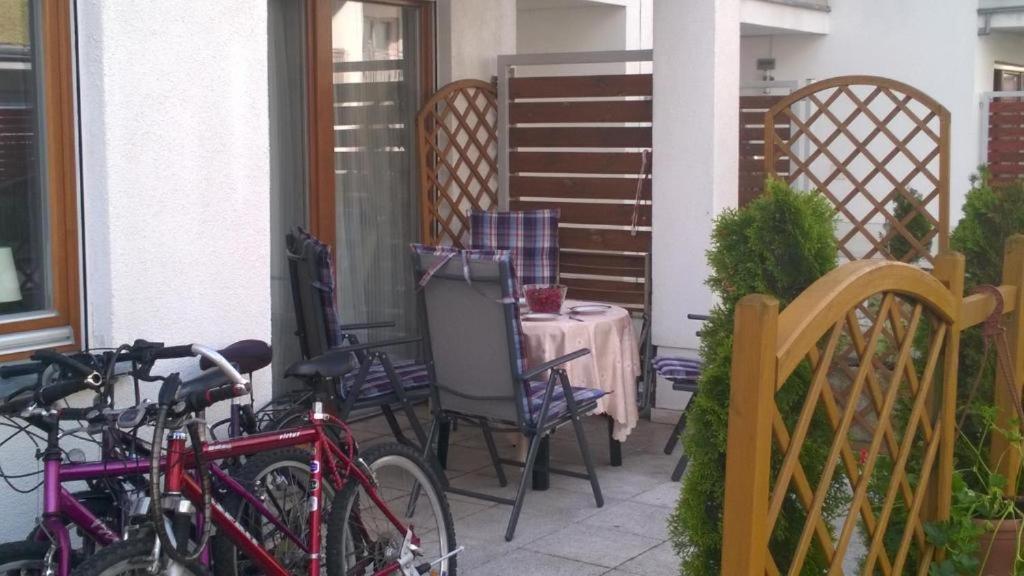 Swinoujscie Platan Patio 2- Berry Apartments ภายนอก รูปภาพ
