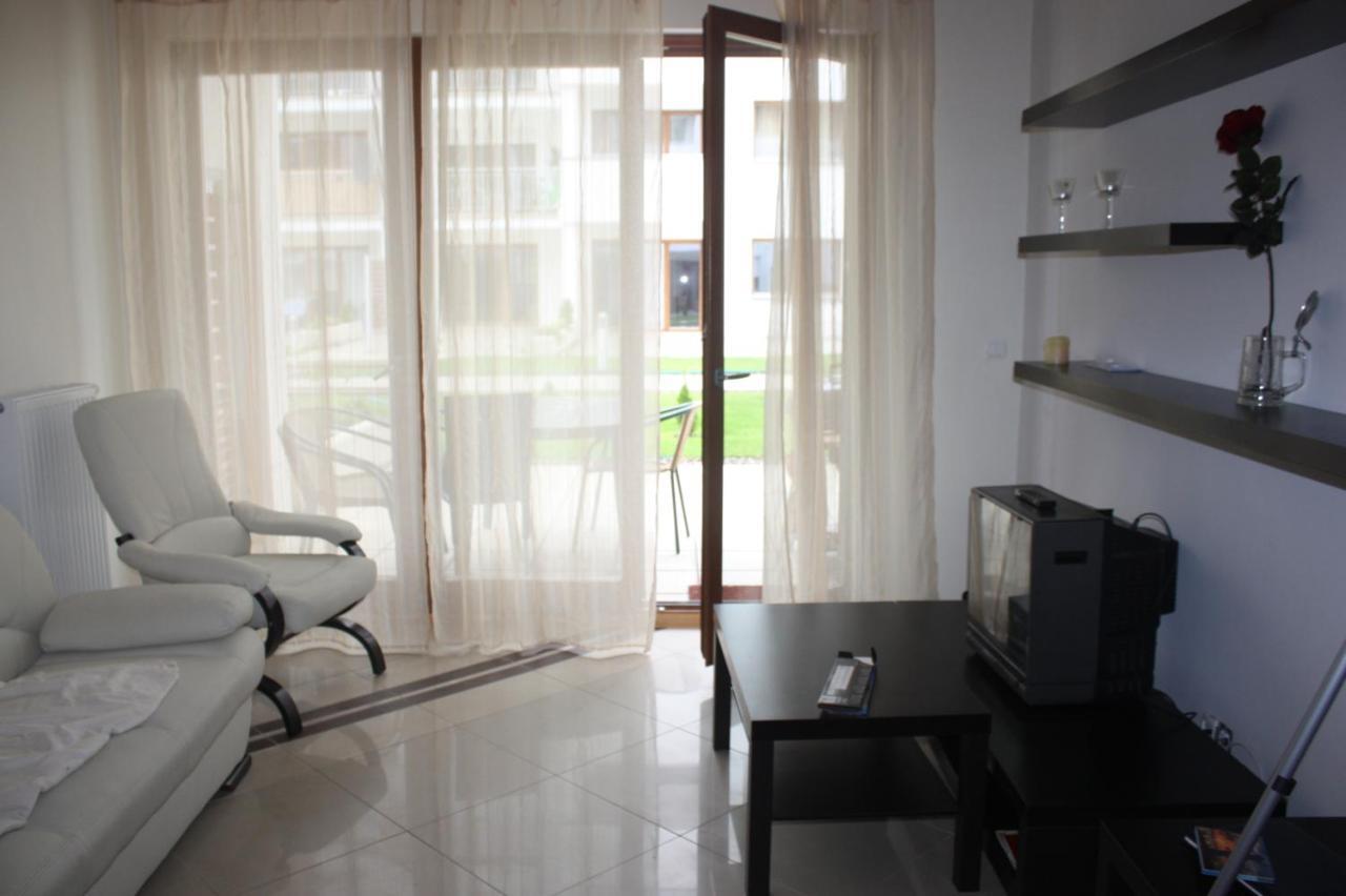 Swinoujscie Platan Patio 2- Berry Apartments ภายนอก รูปภาพ