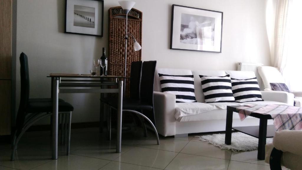 Swinoujscie Platan Patio 2- Berry Apartments ภายนอก รูปภาพ
