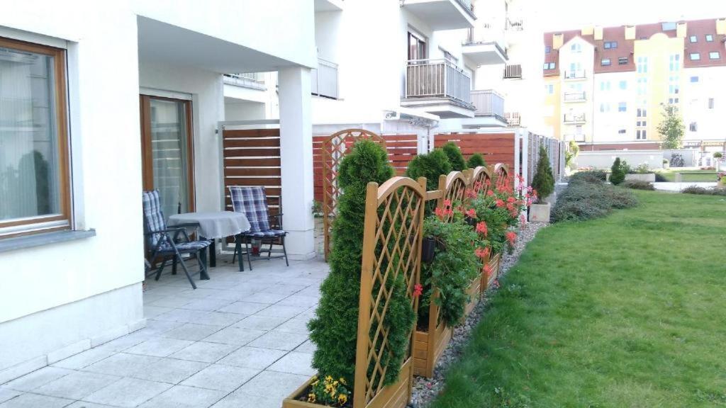 Swinoujscie Platan Patio 2- Berry Apartments ภายนอก รูปภาพ